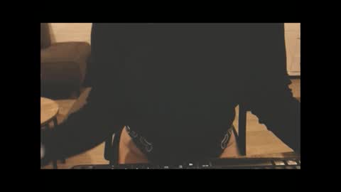 Snapshot of sweetjuice1980 chatting on 01-24-25, 03:02 Sweetjuice online show from 01-24-25, 03:02