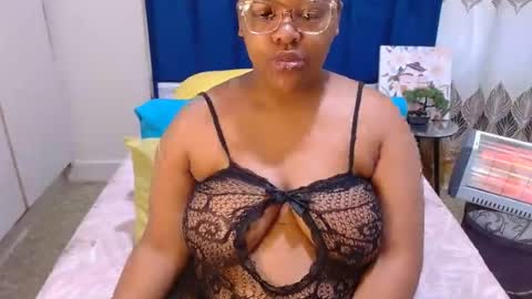 Snapshot of sweetjuicypussy97 chatting on 06-11-26, 05:55 sweetjuicypussy97 online show from 06-11-26, 05:55