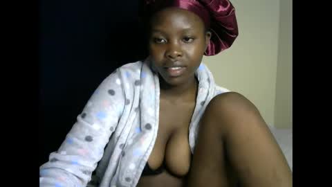Snapshot of sweetkirrie chatting on 05-17-26, 10:06 sweetkirrie online show from 05-17-26, 10:06