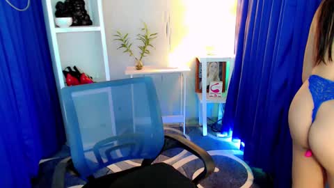 Snapshot of sweetladyapril chatting on 03-01-25, 12:23 dessiree online show from 03-01-25, 12:23