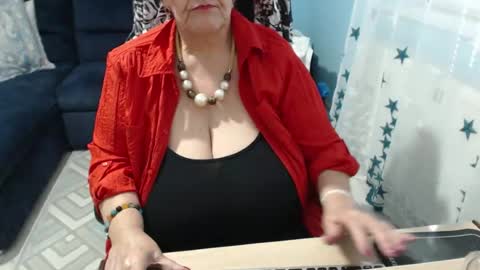 Snapshot of sweetladyrebeka chatting on 07-28-26, 02:13 Rebeka online show from 07-28-26, 02:13