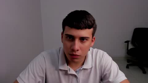 Snapshot of sweetlian_04 chatting on 01-15-25, 12:41 Lian online show from 01-15-25, 12:41