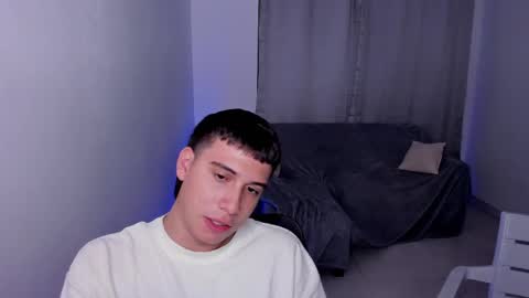 Snapshot of sweetlian_04 chatting on 03-09-25, 07:34 Lian online show from 03-09-25, 07:34