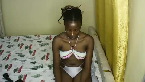 Snapshot of sweetlily_30 chatting on 04-11-26, 07:45 sweetlily_30 online show from 04-11-26, 07:45