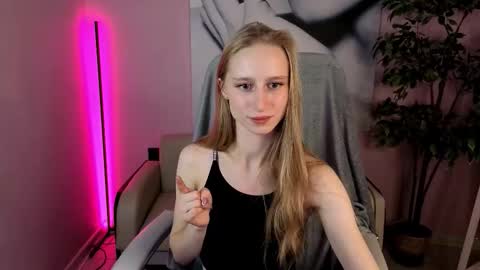 sweetllyshy online show from 11-23-25, 09:42