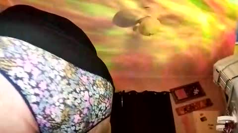 Snapshot of sweetlolajean chatting on 11-26-25, 10:33 sweetlolajean online show from 11-26-25, 10:33