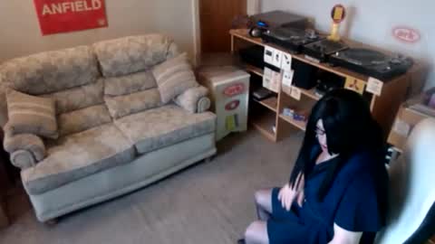 Snapshot of sweetlouise69 chatting on 12-22-25, 11:29 sweetlouise69 online show from 12-22-25, 11:29