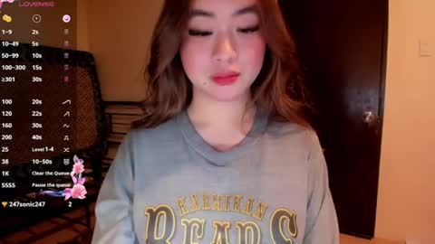 Zoe online show from 06-22-26, 04:09