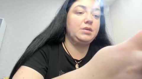 Snapshot of sweetmarylove chatting on 12-17-25, 10:10 sweetmarylove online show from 12-17-25, 10:10