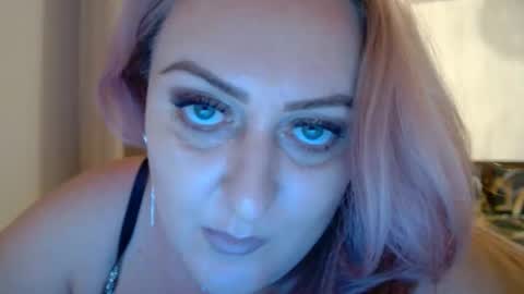 Snapshot of sweetmayacutie chatting on 10-31-25, 03:13 sweetmaya online show from 10-31-25, 03:13