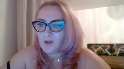 Snapshot of sweetmayacutie chatting on 12-22-25, 05:32 sweetmaya online show from 12-22-25, 05:32