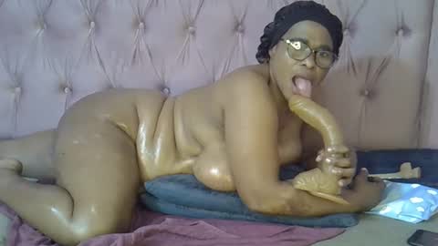 sweetmellowx1 online show from 02-18-25, 06:59