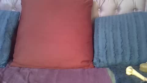 sweetmellowx1 online show from 02-19-25, 03:06