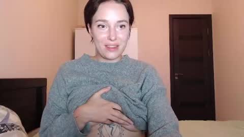 Snapshot of sweetmiaa chatting on 07-29-26, 03:54 Mia online show from 07-29-26, 03:54