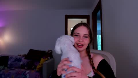 Mila online show from 05-08-26, 01:27
