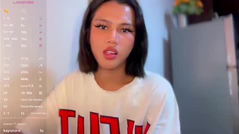 Nia online show from 04-21-26, 12:34