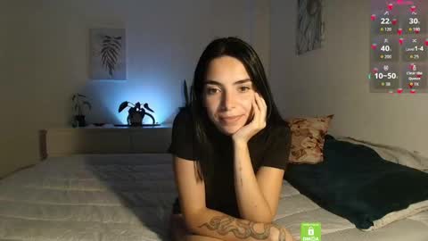 Snapshot of sweetmysterious18 chatting on 10-01-25, 11:00 Sweet Mysterious online show from 10-01-25, 11:00