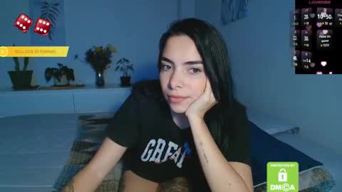 Snapshot of sweetmysterious18 chatting on 12-05-25, 11:08 Sweet Mysterious online show from 12-05-25, 11:08