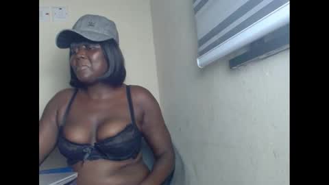 sweetnectarx online show from 02-10-25, 06:56