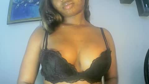 Snapshot of sweetness755325 chatting on 09-25-25, 06:00 sweetness755325 online show from 09-25-25, 06:00