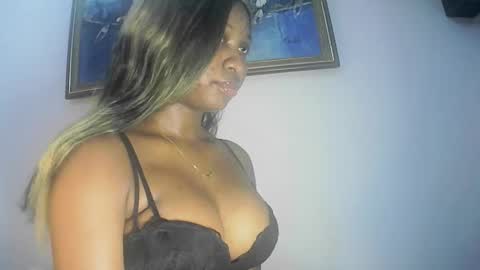 Snapshot of sweetness755325 chatting on 11-11-25, 11:32 sweetness755325 online show from 11-11-25, 11:32