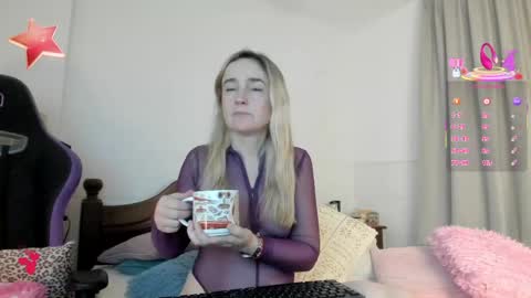 Snapshot of sweetnina_wet chatting on 05-11-26, 08:50 Sweetnina online show from 05-11-26, 08:50