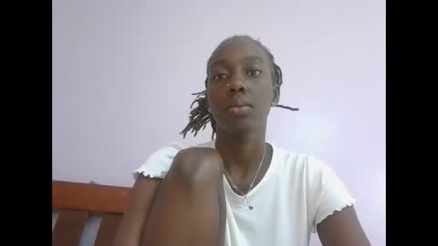 Novah girlie online show from 05-16-26, 12:37
