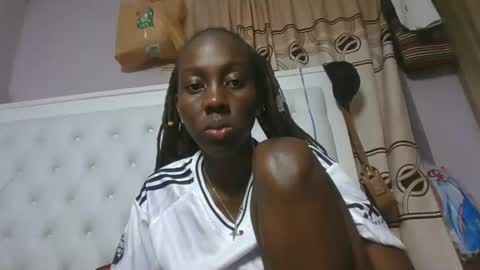 Novah girlie online show from 05-18-26, 04:46