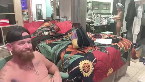 WeAim2PZzz online show from 04-18-26, 06:50