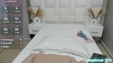 Snapshot of sweetpervert__ chatting on 02-06-25, 12:43 MIA online show from 02-06-25, 12:43