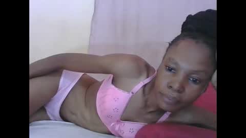 Snapshot of sweetpetite254 chatting on 01-17-26, 02:44 ESTHER online show from 01-17-26, 02:44