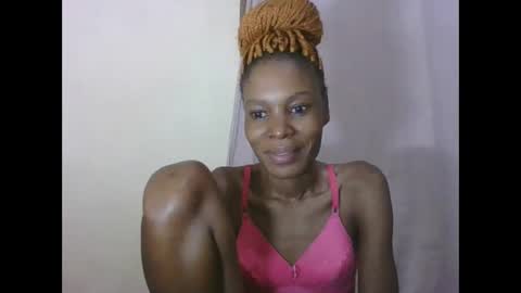 Snapshot of sweetpetite254 chatting on 02-23-26, 01:36 ESTHER online show from 02-23-26, 01:36