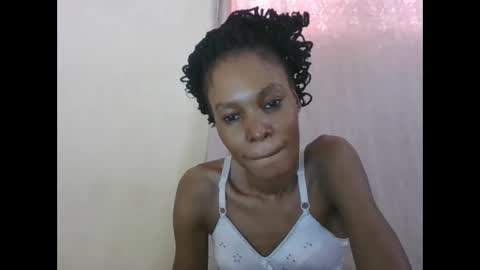 Snapshot of sweetpetite254 chatting on 03-20-26, 07:35 ESTHER online show from 03-20-26, 07:35