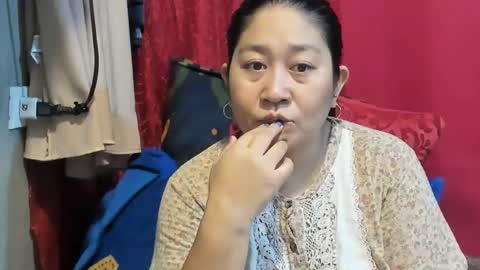 Snapshot of sweetpilipina88 chatting on 05-11-26, 11:46 MIA online show from 05-11-26, 11:46