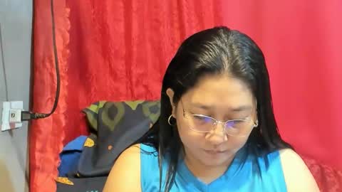 Snapshot of sweetpilipina88 chatting on 05-18-26, 09:59 MIA online show from 05-18-26, 09:59