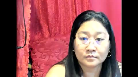 Snapshot of sweetpilipina88 chatting on 05-21-26, 06:31 MIA online show from 05-21-26, 06:31
