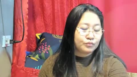 Snapshot of sweetpilipina88 chatting on 05-28-26, 10:34 MIA online show from 05-28-26, 10:34