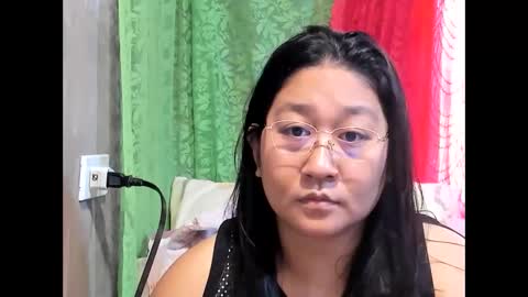 Snapshot of sweetpilipina88 chatting on 06-05-26, 12:50 MIA online show from 06-05-26, 12:50