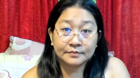 Snapshot of sweetpilipina88 chatting on 06-15-26, 10:50 MIA online show from 06-15-26, 10:50
