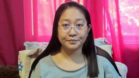 Snapshot of sweetpilipina88 chatting on 07-12-26, 01:29 MIA online show from 07-12-26, 01:29