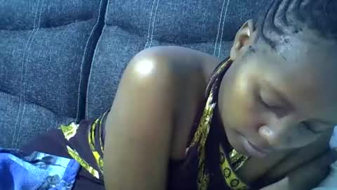 Snapshot of sweetqueen20 chatting on 11-14-25, 06:56 queen online show from 11-14-25, 06:56