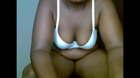 sweetrenne online show from 02-19-25, 09:39