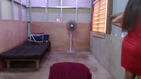 Snapshot of sweetsensation69xx chatting on 05-04-26, 05:14 Sweet online show from 05-04-26, 05:14
