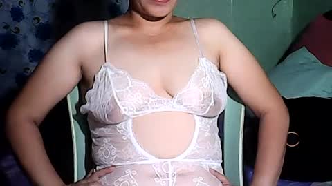 Snapshot of sweetsexyfiona431 chatting on 06-13-26, 09:51 sweetsexyfiona431 online show from 06-13-26, 09:51