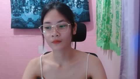 Mia online show from 06-19-26, 05:12