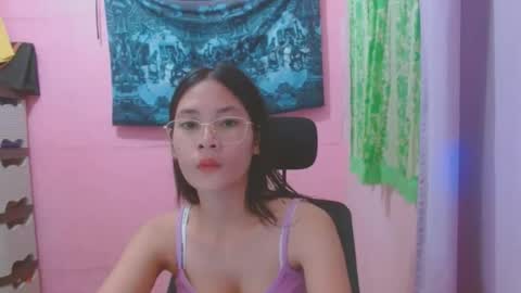 Mia online show from 06-23-26, 06:00