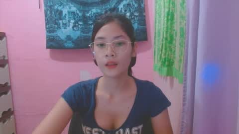 Mia online show from 07-04-26, 04:51