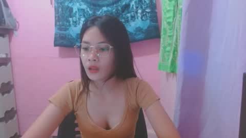 Mia online show from 07-25-26, 06:11