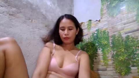 Snapshot of sweetsexylyn chatting on 05-11-26, 01:11 sweetsexylyn online show from 05-11-26, 01:11