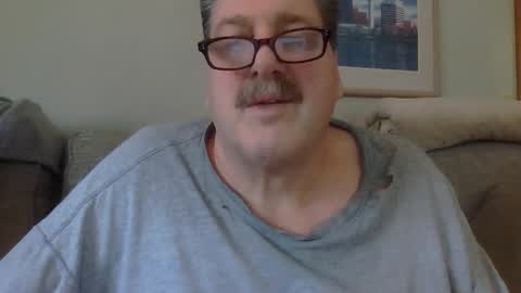 Snapshot of sweetsforu326 chatting on 12-21-25, 01:18 sweetbrowneyes623 online show from 12-21-25, 01:18